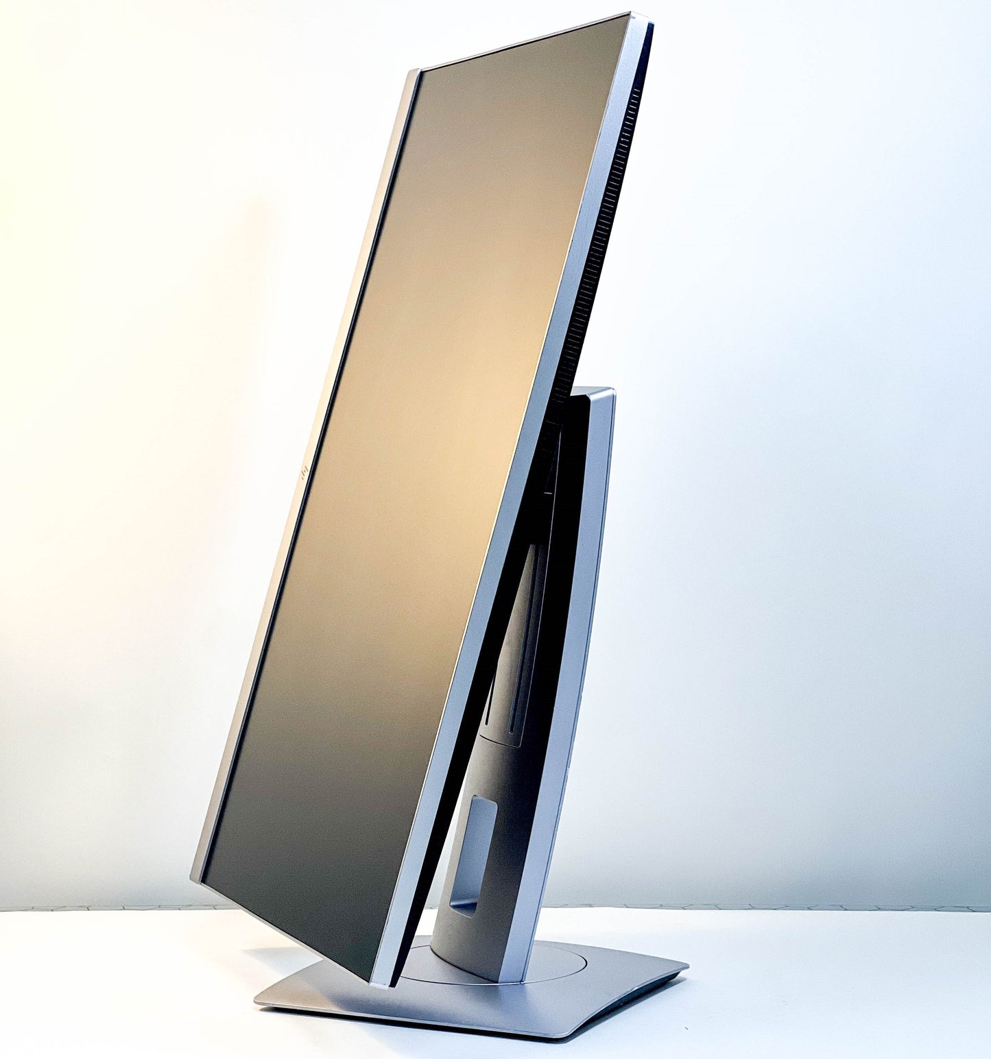 HP E24 24" FHD Monitor | 360° Rotatable | Height Adjustable | All-Port Support | Pre-Owned | Great Condition