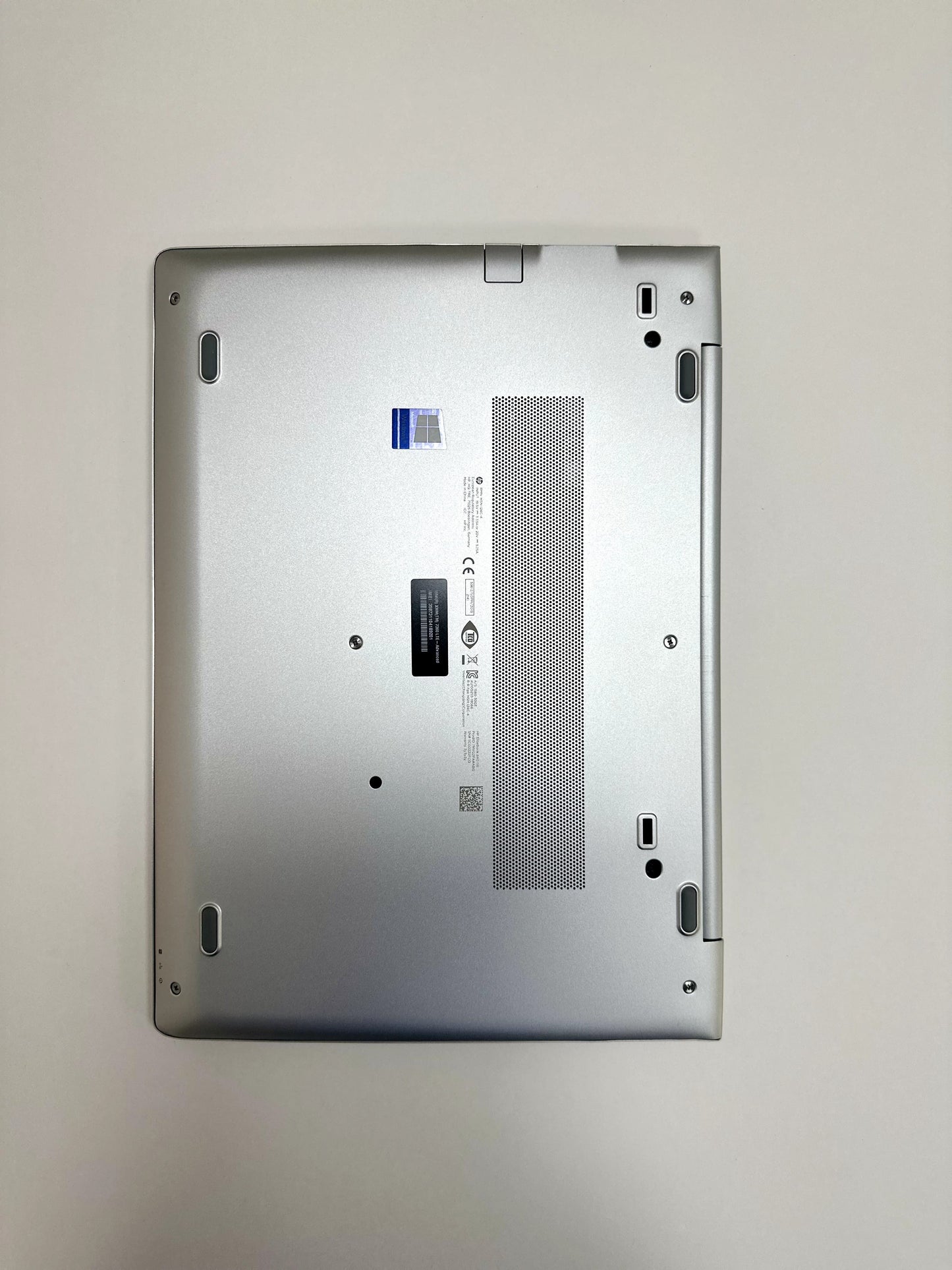 Pre-Owned HP EliteBook 850 G8 15.6" (Intel Core i5-11th Gen vPro, 16GB RAM, 512GB NVMe SSD) - Grade A | 1-Year Warranty + Free Bag & Mouse | Qatar Fast Delivery